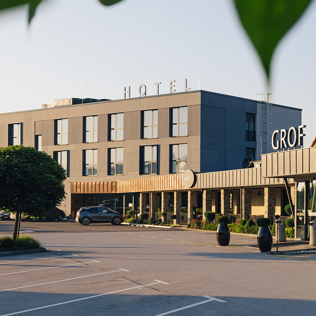 Hotel_GROF_zajtrk_-_Foto_Ziga_Intihar-110.png